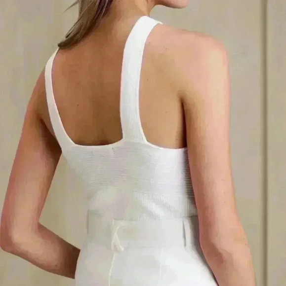 BANANA REPUBLIC CROSS-FRONT TANK - Picture 3 of 8